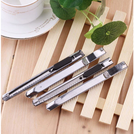 Dao rọc giấy văn phòng mini vỏ thép, lưỡi dao sắc bén, tiện lợi